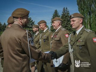 Wyróżnieni za służbę – uroczystości w 5 Mazowieckiej Brygadzie OT