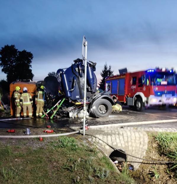 Tragicznych wypadek w m. Huta, na Dk-60. Dwie osoby nie żyją