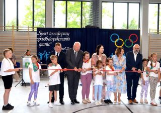Historyczny dzień w Nosarzewie Borowym – szkoła zyskała nowoczesną salę sportową