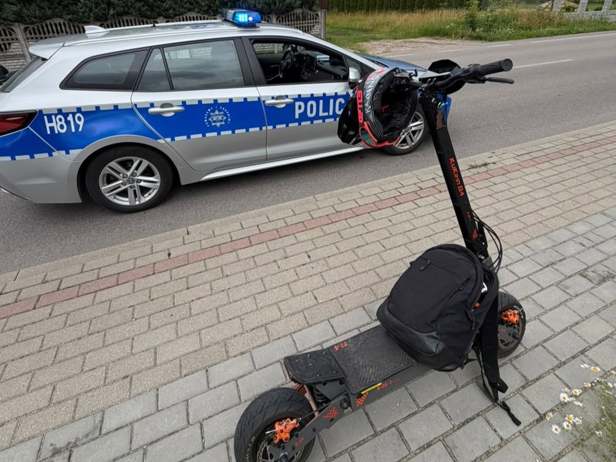 Niebezpieczną jazdę przerwali policjanci. 15-latek pędził hulajnogą elektryczną 61 km/h!