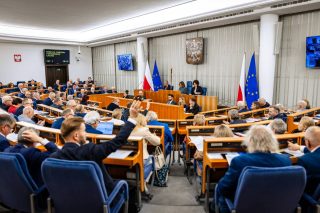 Senat za ograniczeniem telefonów w szkołach