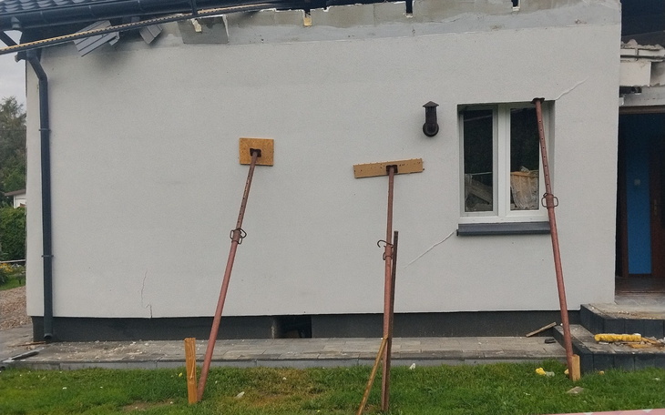 Wybuch zniszczył ich dom. Razem możemy pomóc Agacie i Jackowi