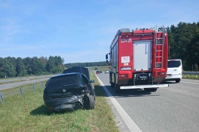 Zderzenie na „siódemce”.  Trzy  osoby w szpitalu